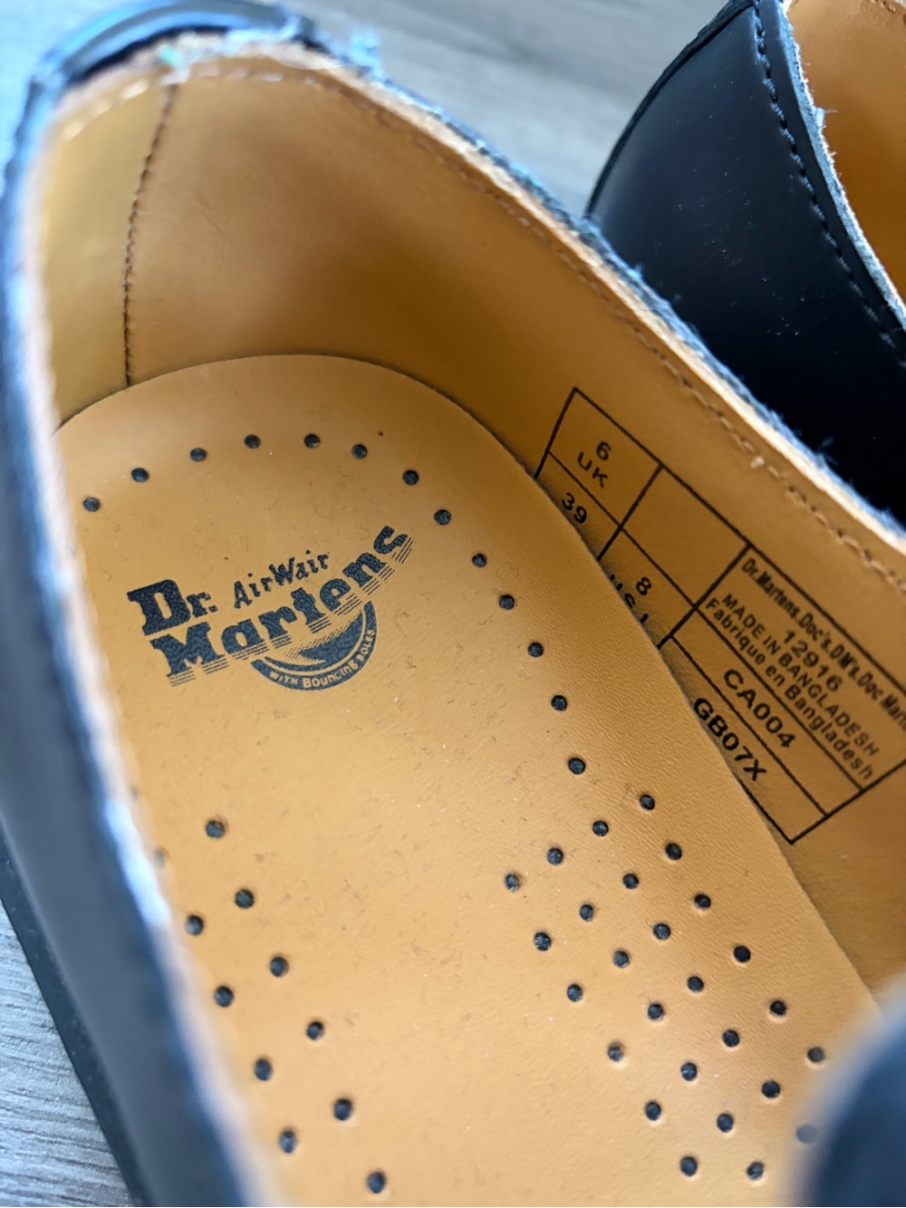 NWOT Dr. Martens SMOOTH LEATHER MARY JANE SHOES - Picture 5 of 7